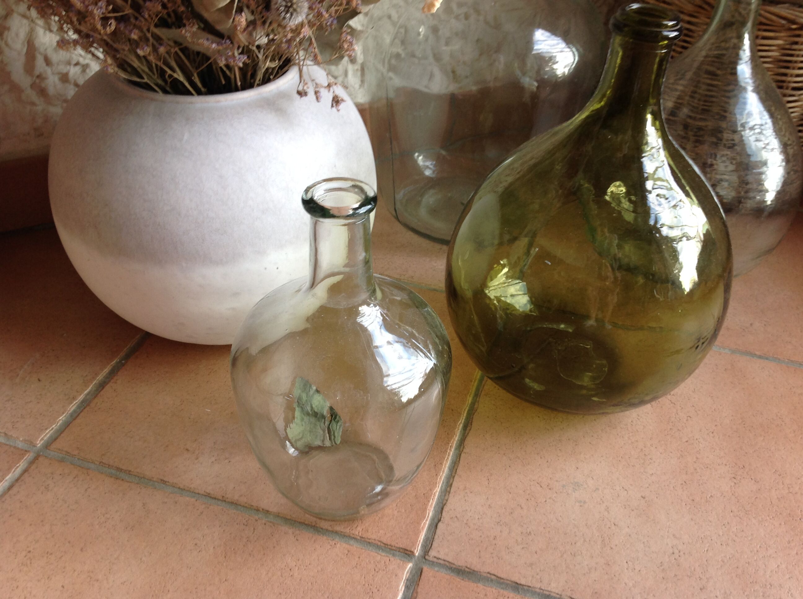 Transparent demijohn