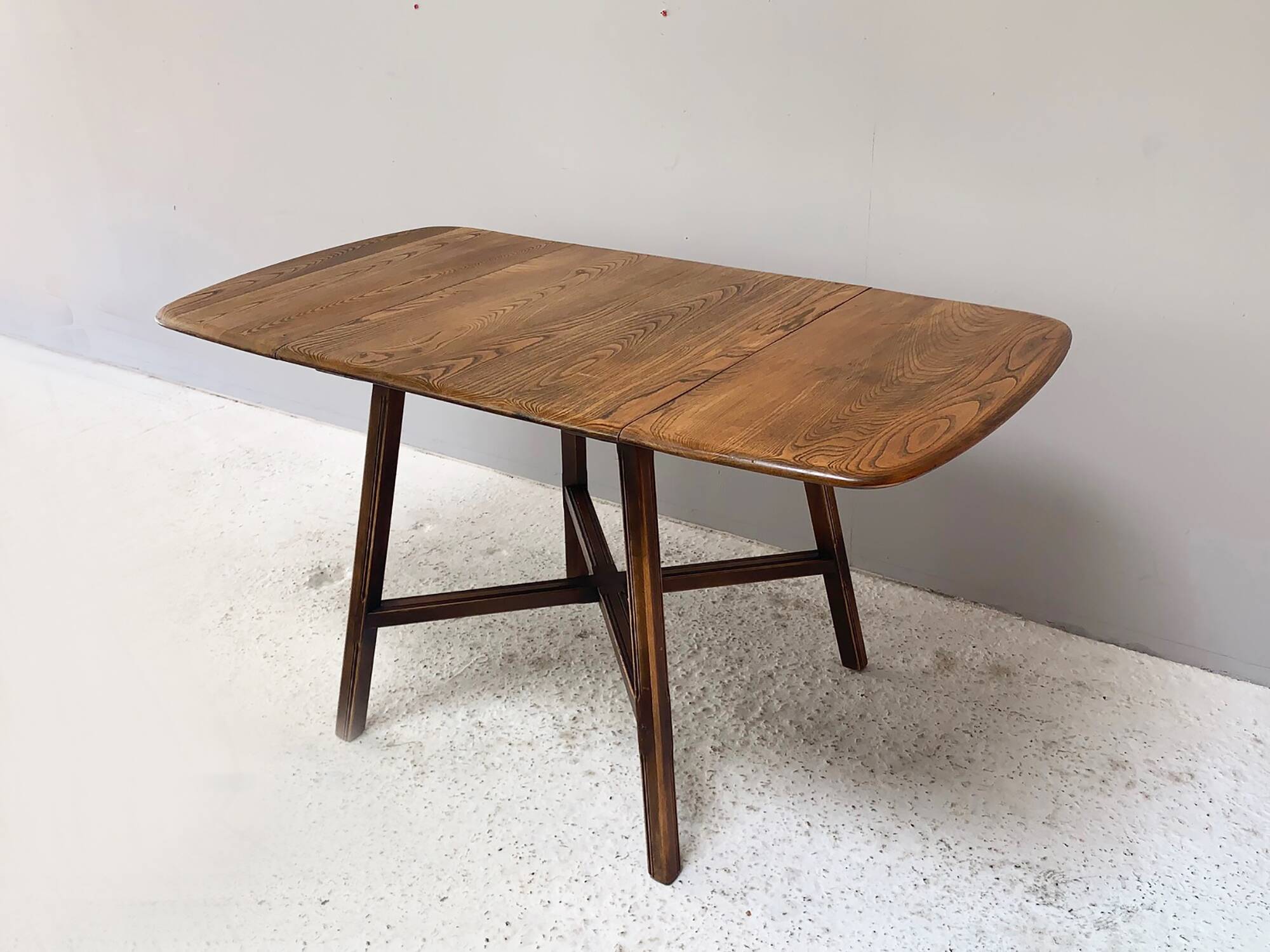 Ercol 1950’s ‘Old Colonial 377” Blue Label Drop Leaf Table