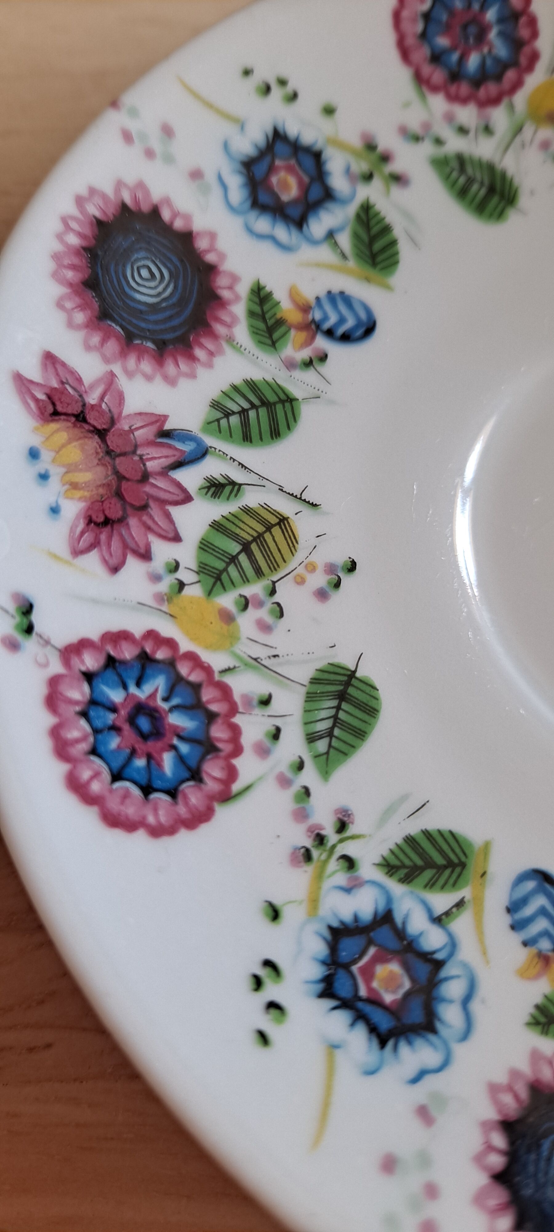 Coupelle porcelaine blanche et fleurs