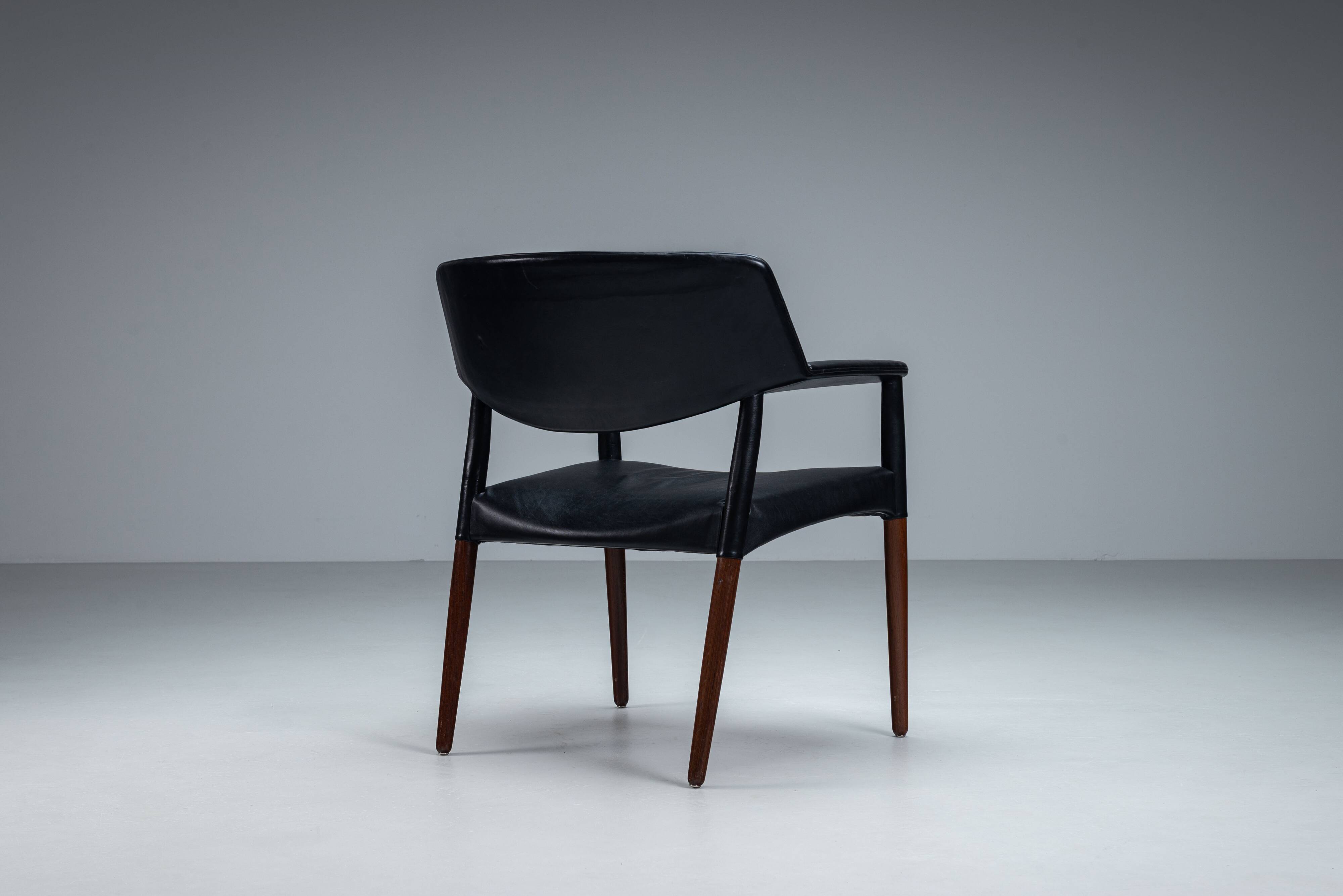 Mid-century armchair designed by Ejnar Larsen & Aksel Bender Madsen for Wil