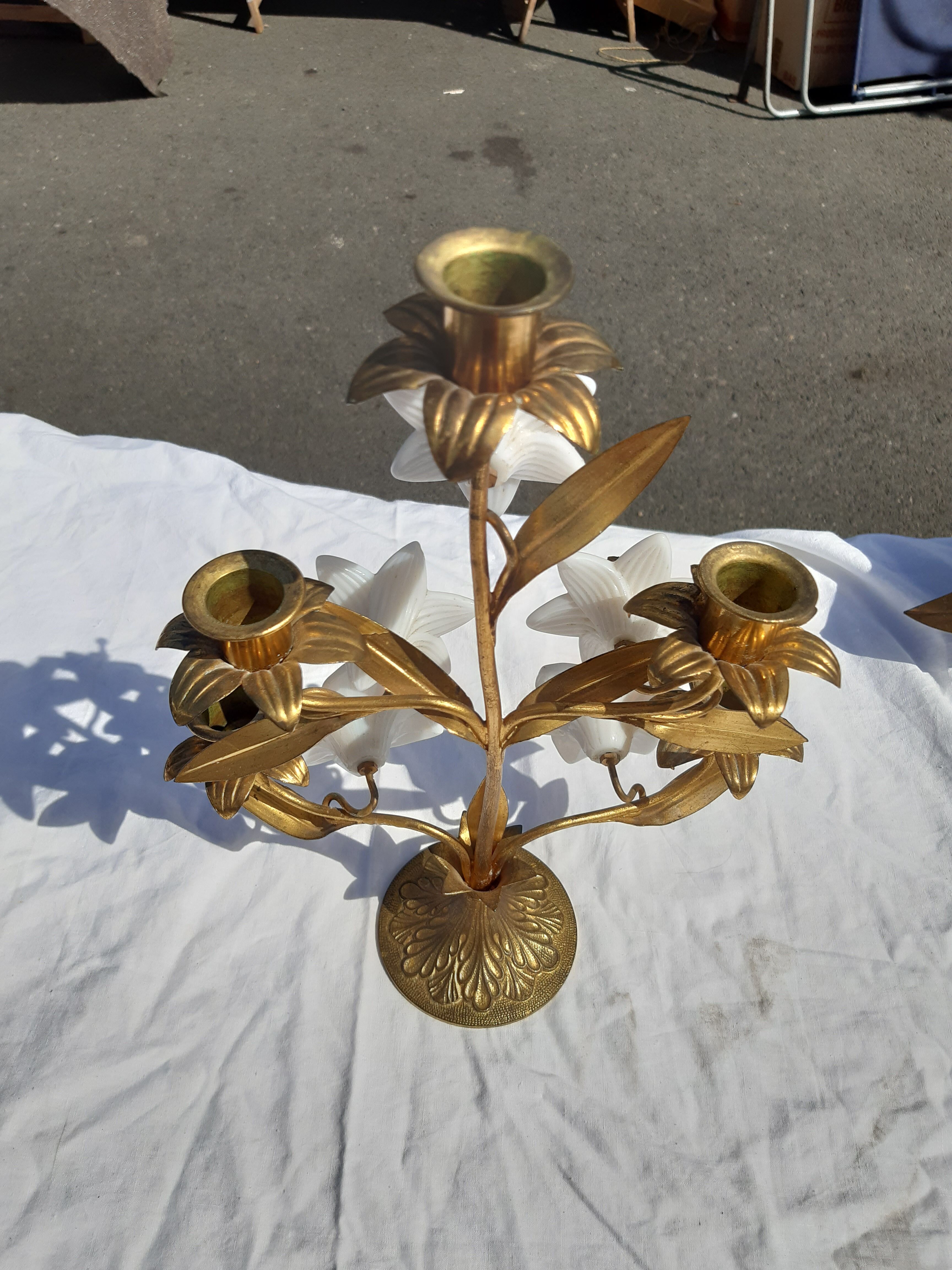 5 metal candles and opaline flower