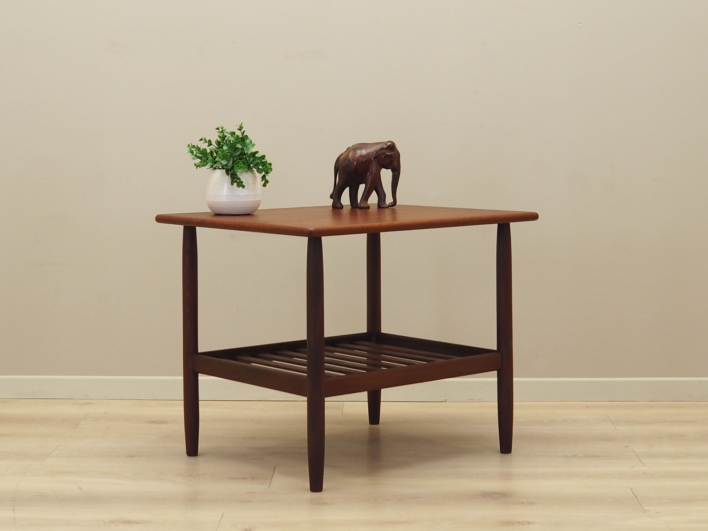 Teak coffee table, Danish design, 1970s, manufacturer: Vitzè
