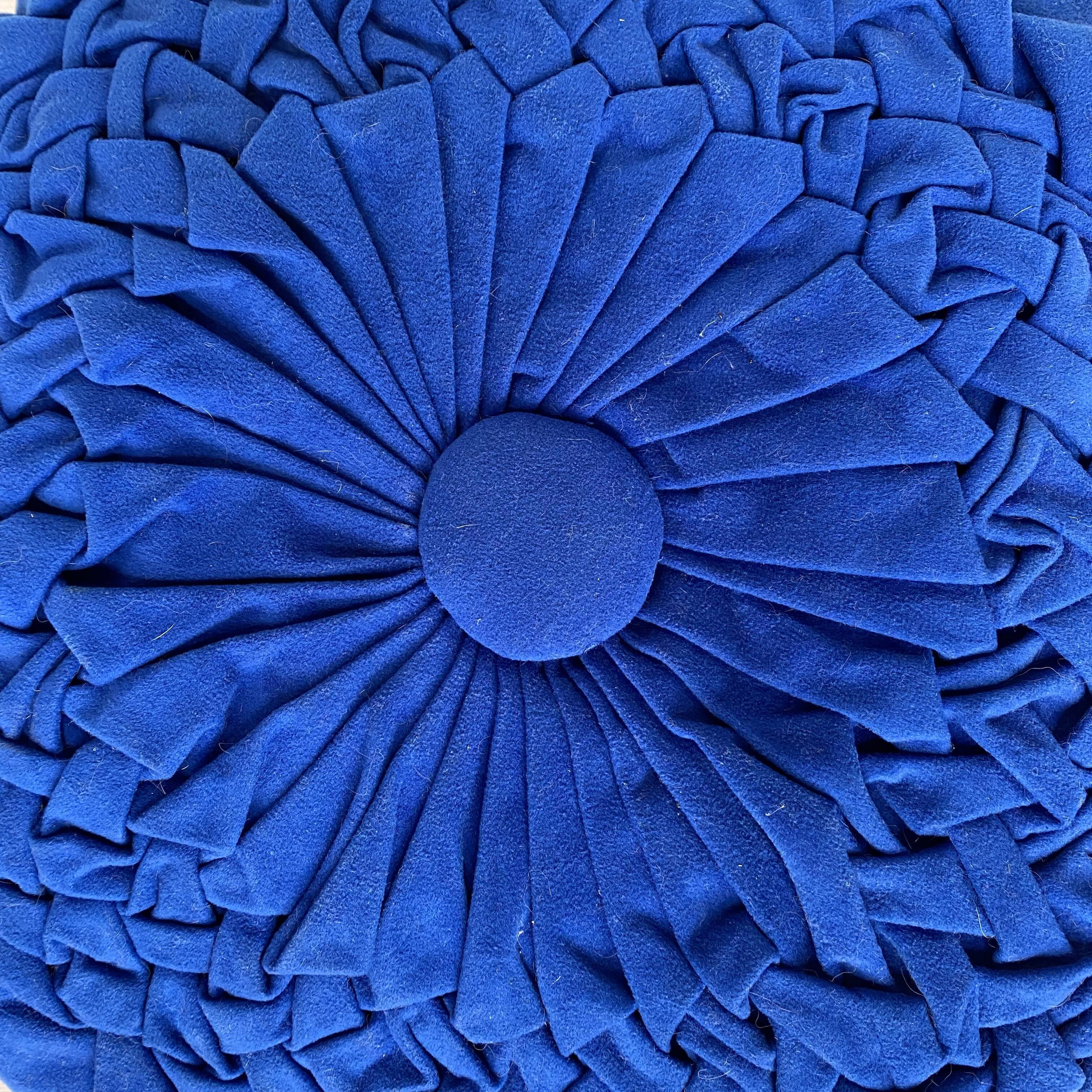 Vintage pleated round cushion