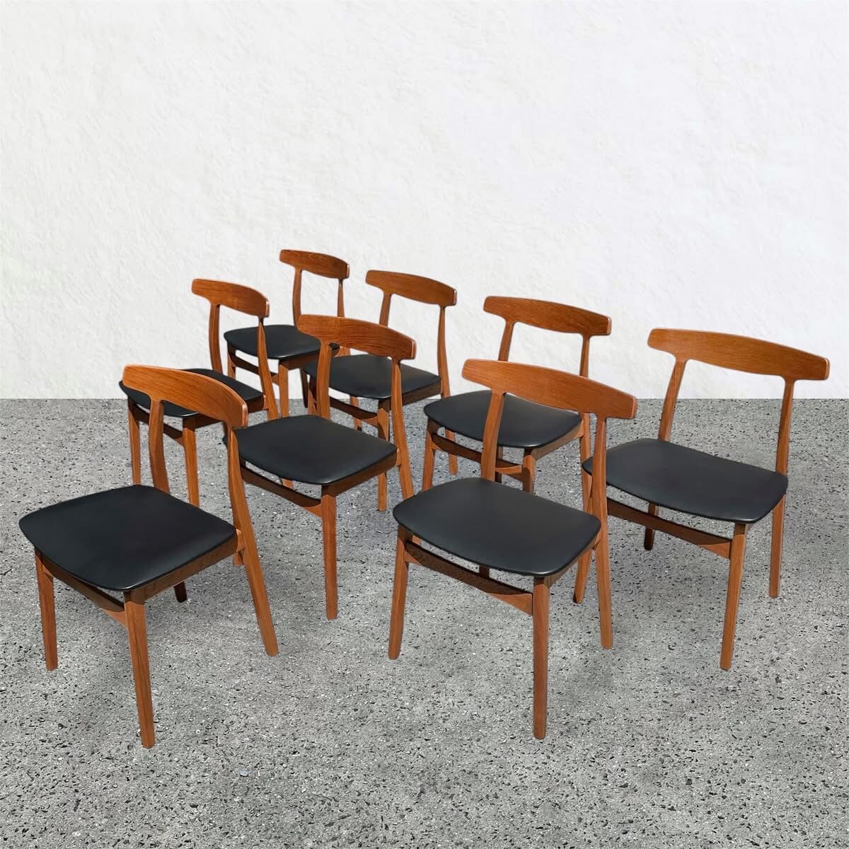 Set of 8 chairs by Henning Kjaernulf, 1960