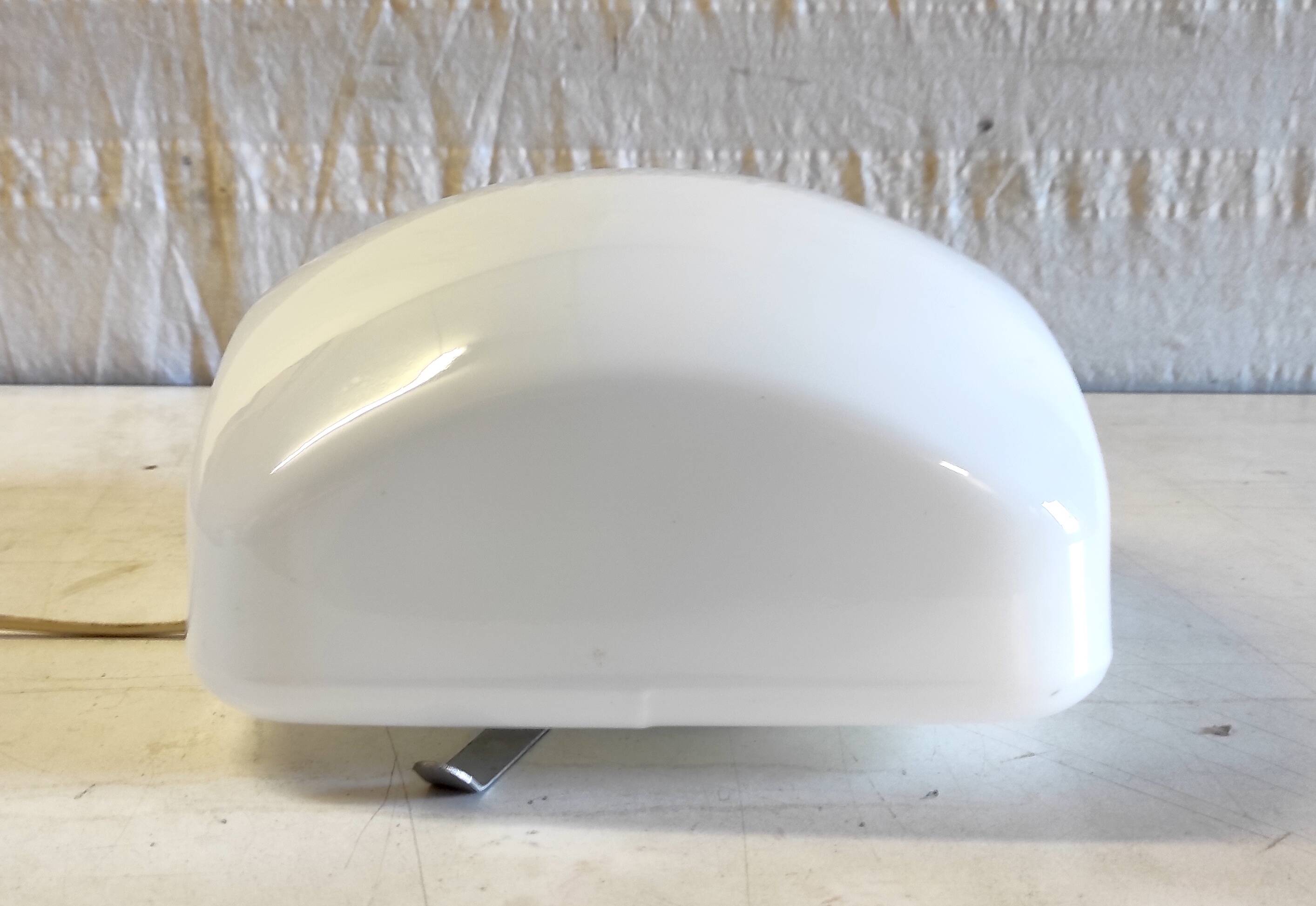 Plafonnier ou applique globe opaline carré 25 cm - mid. XXème