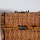 Wicker bottle basket and bamboo