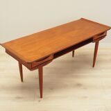Table basse en teck, design danois, années 1970, production : Danemark