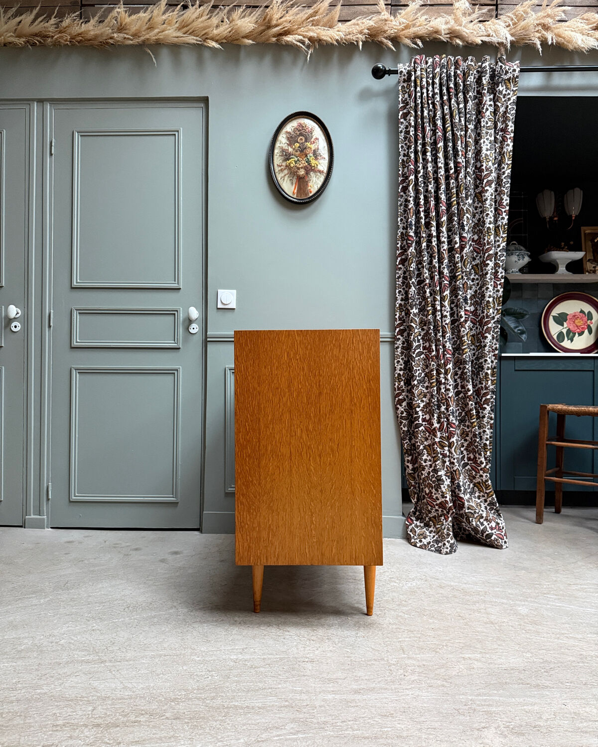 Vintage oak chest of drawers