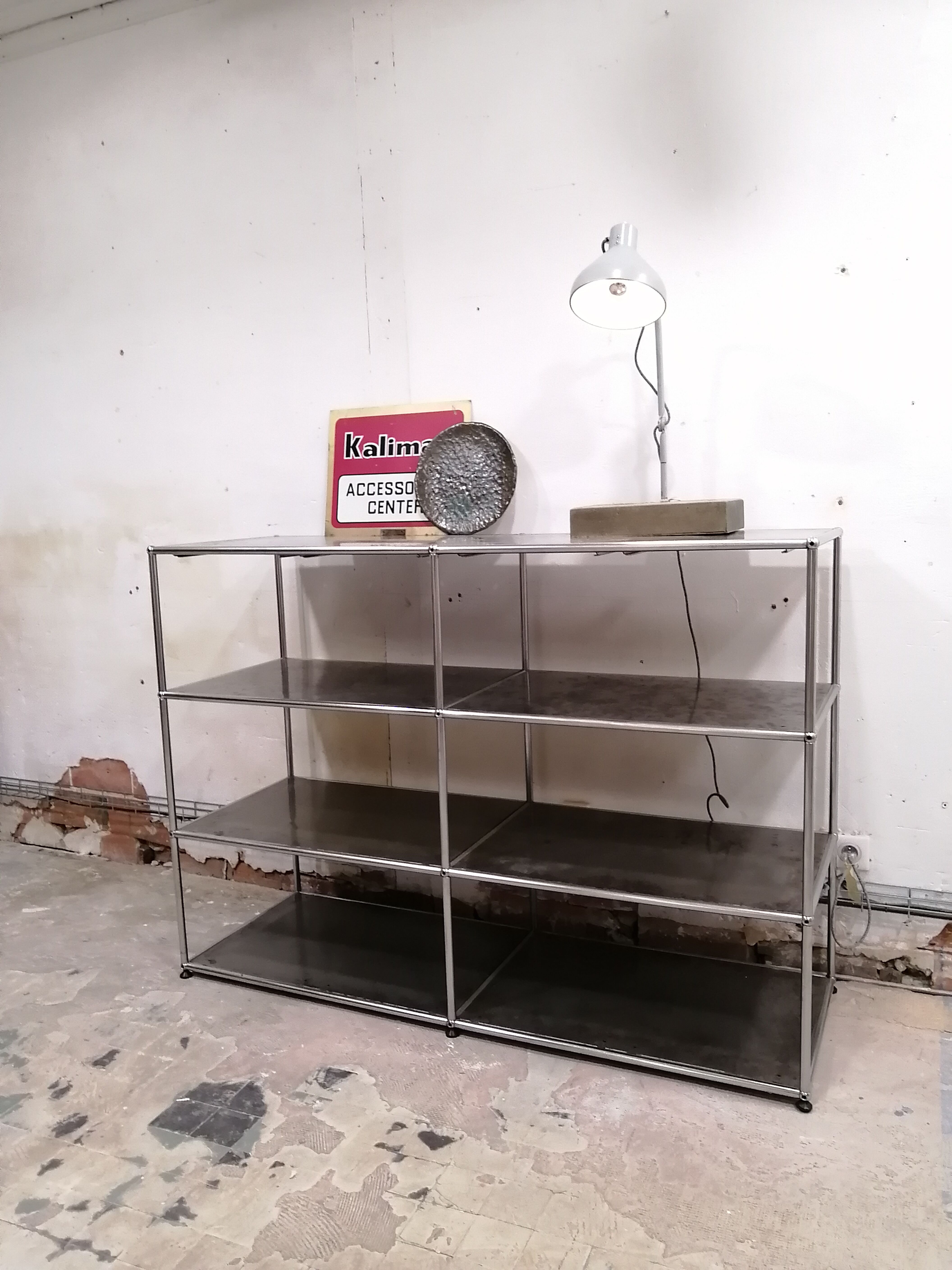 Furniture shelves USM Haller