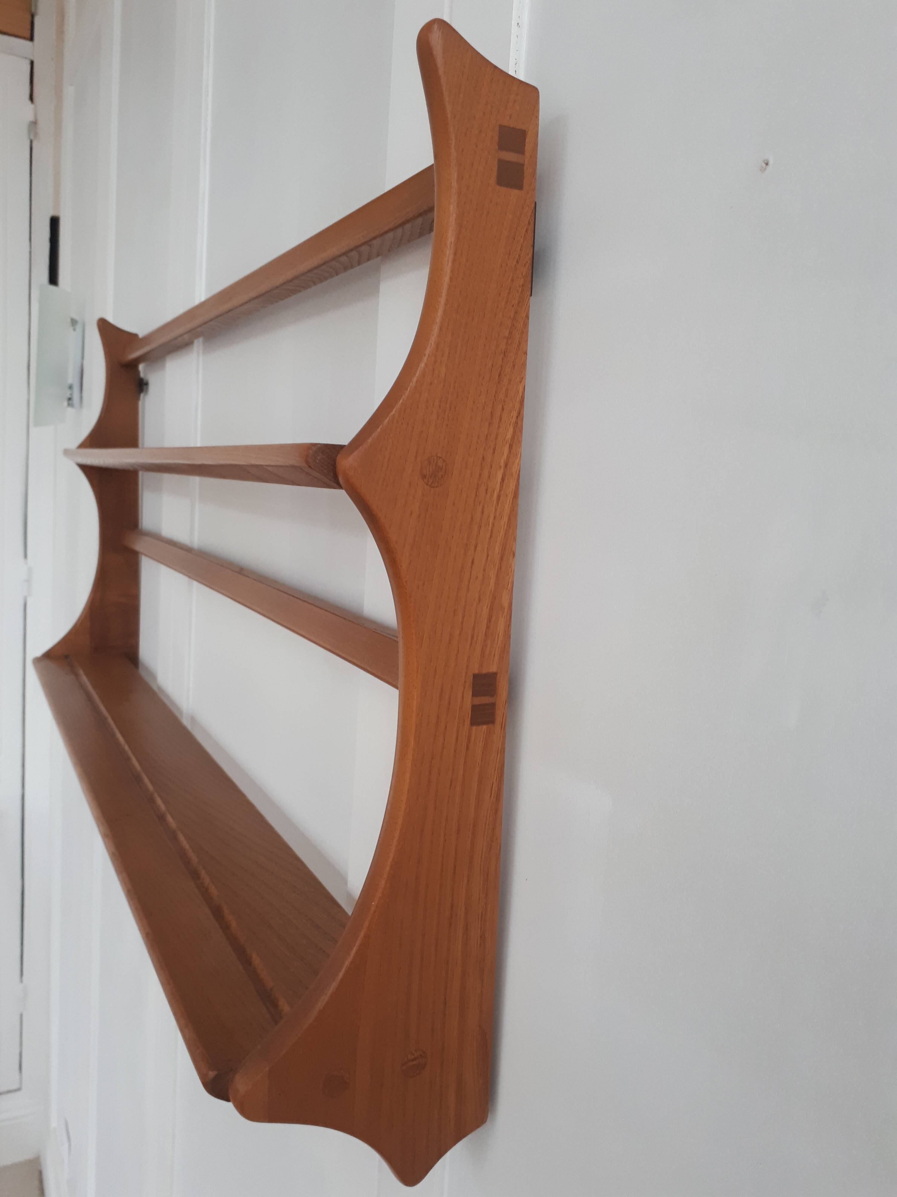 Vintage wall shelf in solid elm by Lucian Ercolani C1960 Ercol