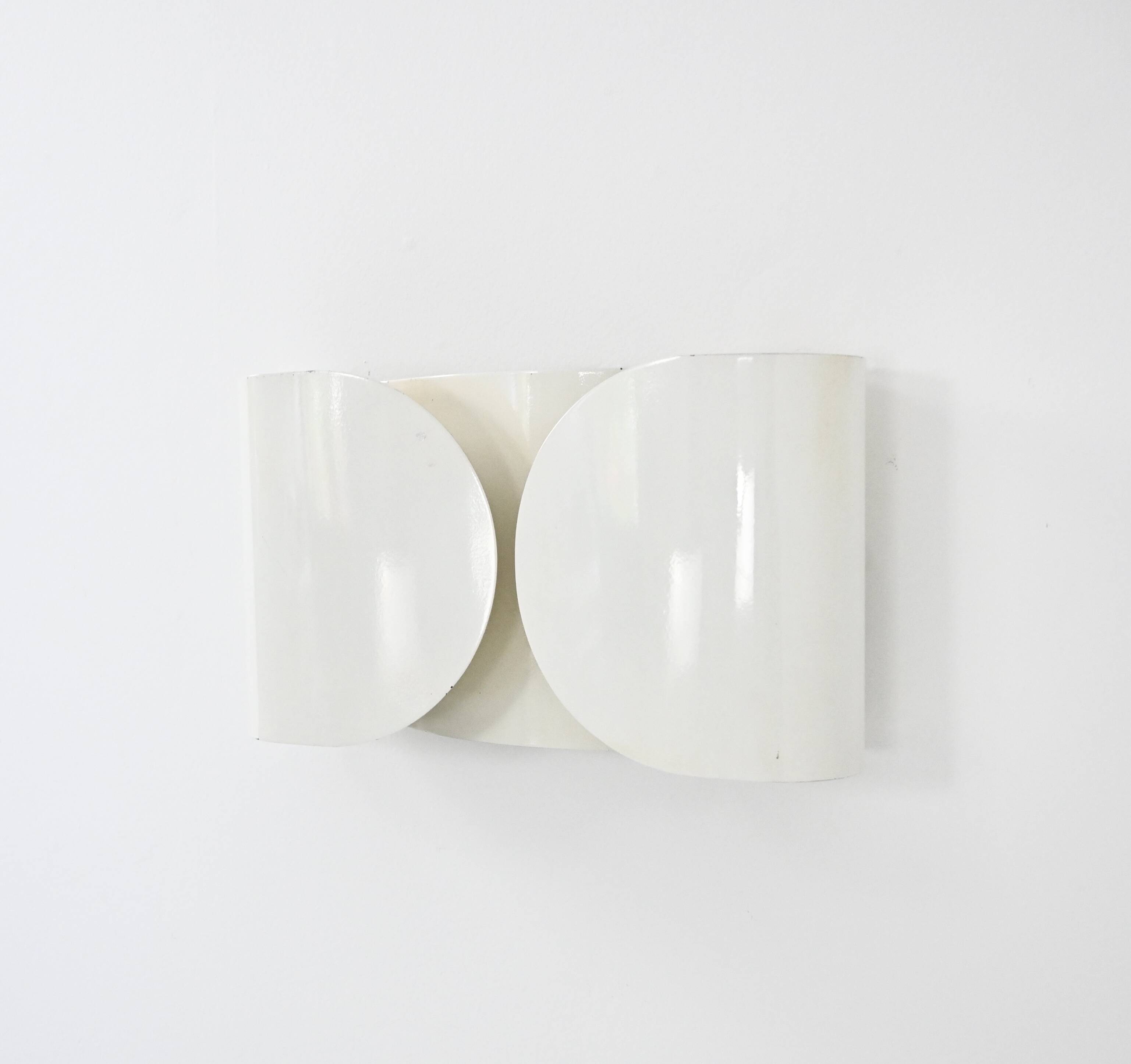 White "Foglio" wall light, by Tobia & Afra Scarpa for Flos, 1960s.