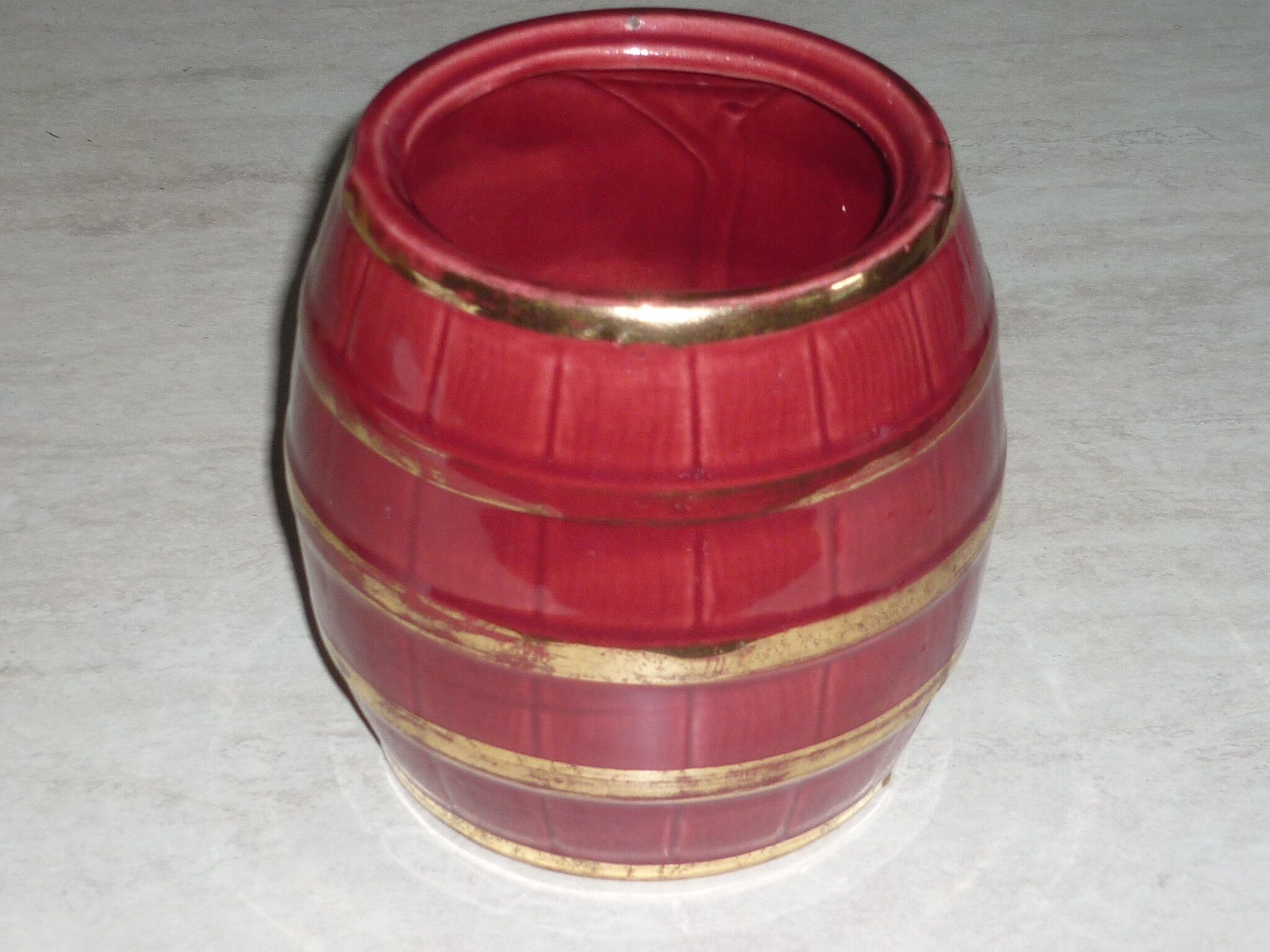 Cache-pot en céramique rouge et or vintage