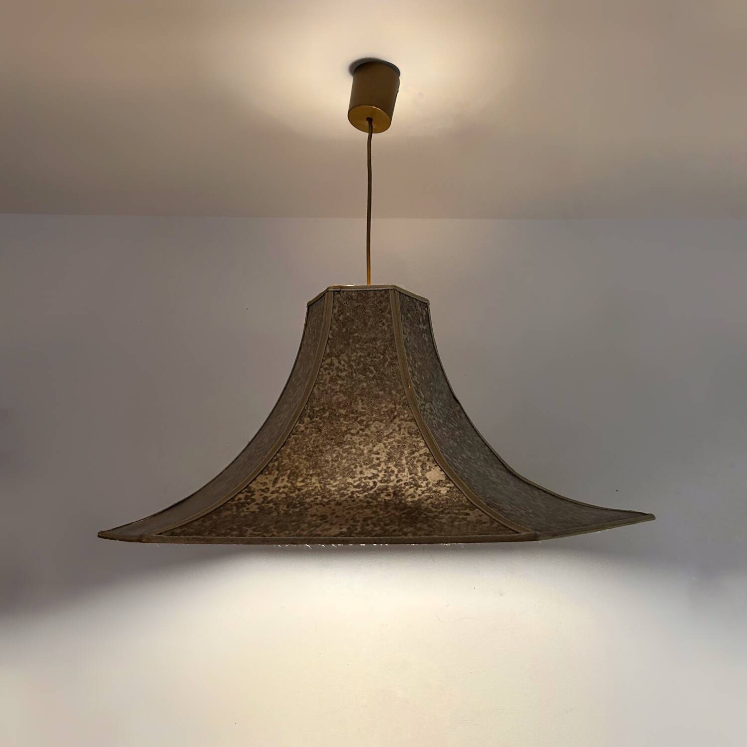 Large pagoda chandelier from the 70s