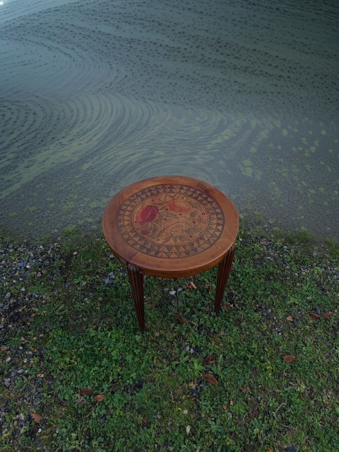 Table d’appoint artistique signée Simone – Pièce unique, années 50