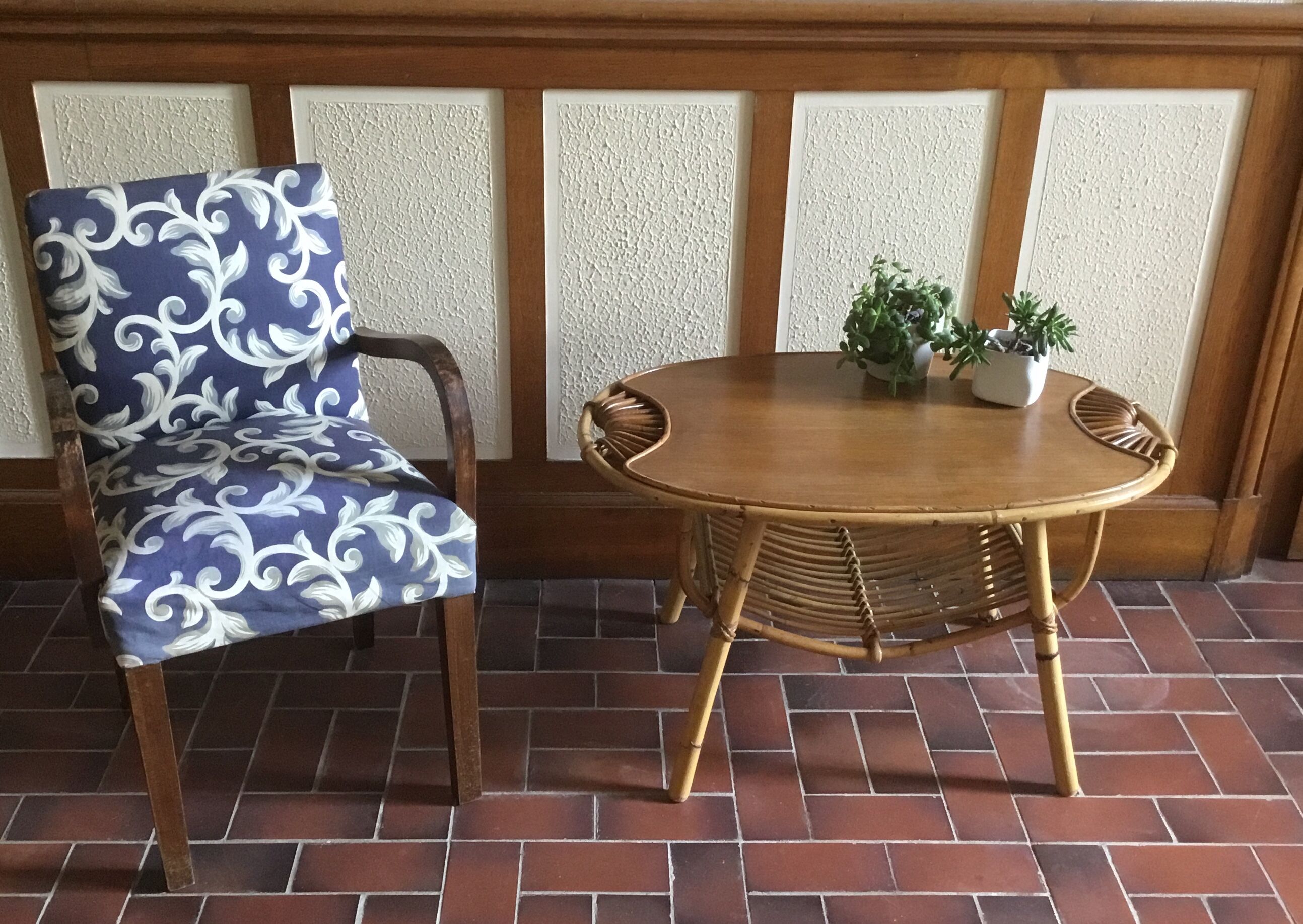 Coffee table lemon model