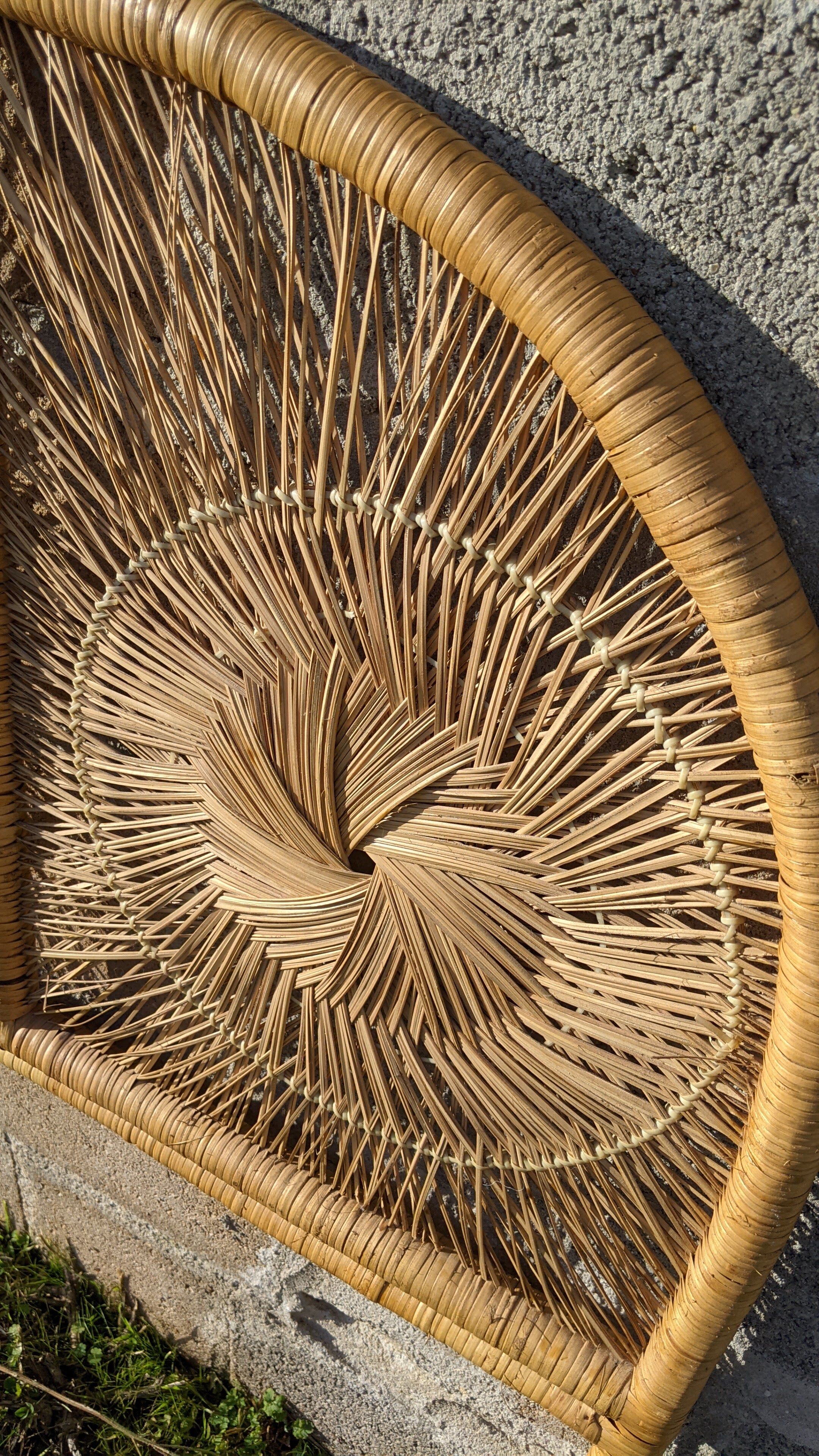 Rattan sun headboard one person