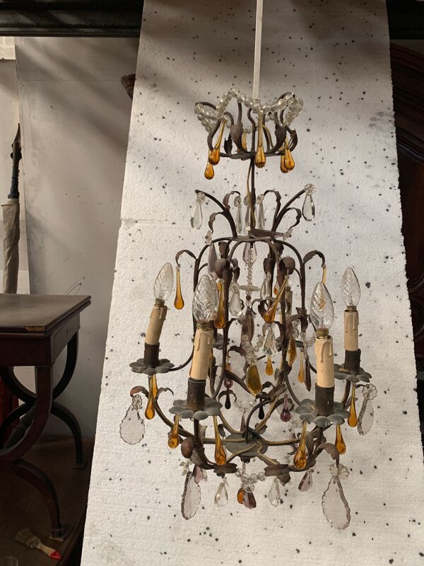 Lustre cage de style Louis XV a pendeloques et goutte d'eau XX siècle