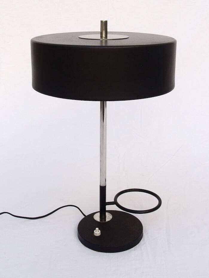 Designer desk lamp 1950, lacquered metal and chrome.