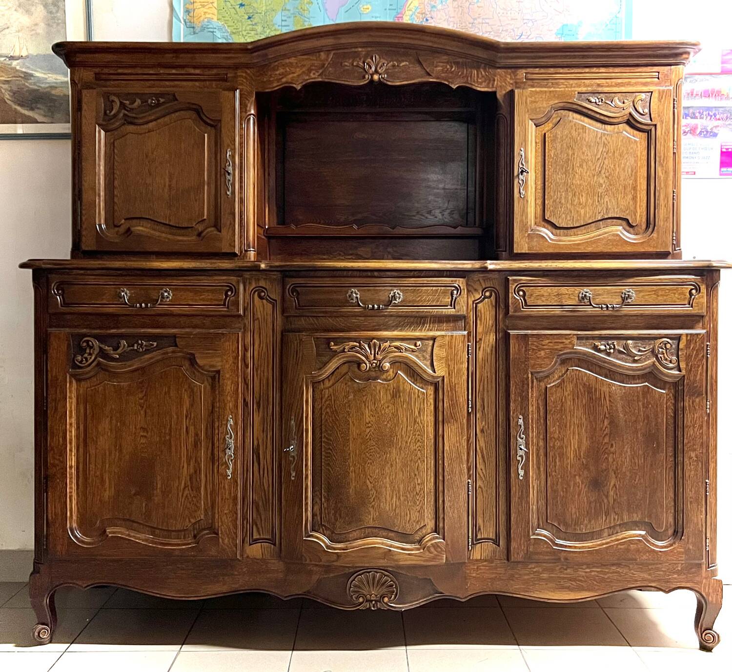 Solid wood dining room sideboard