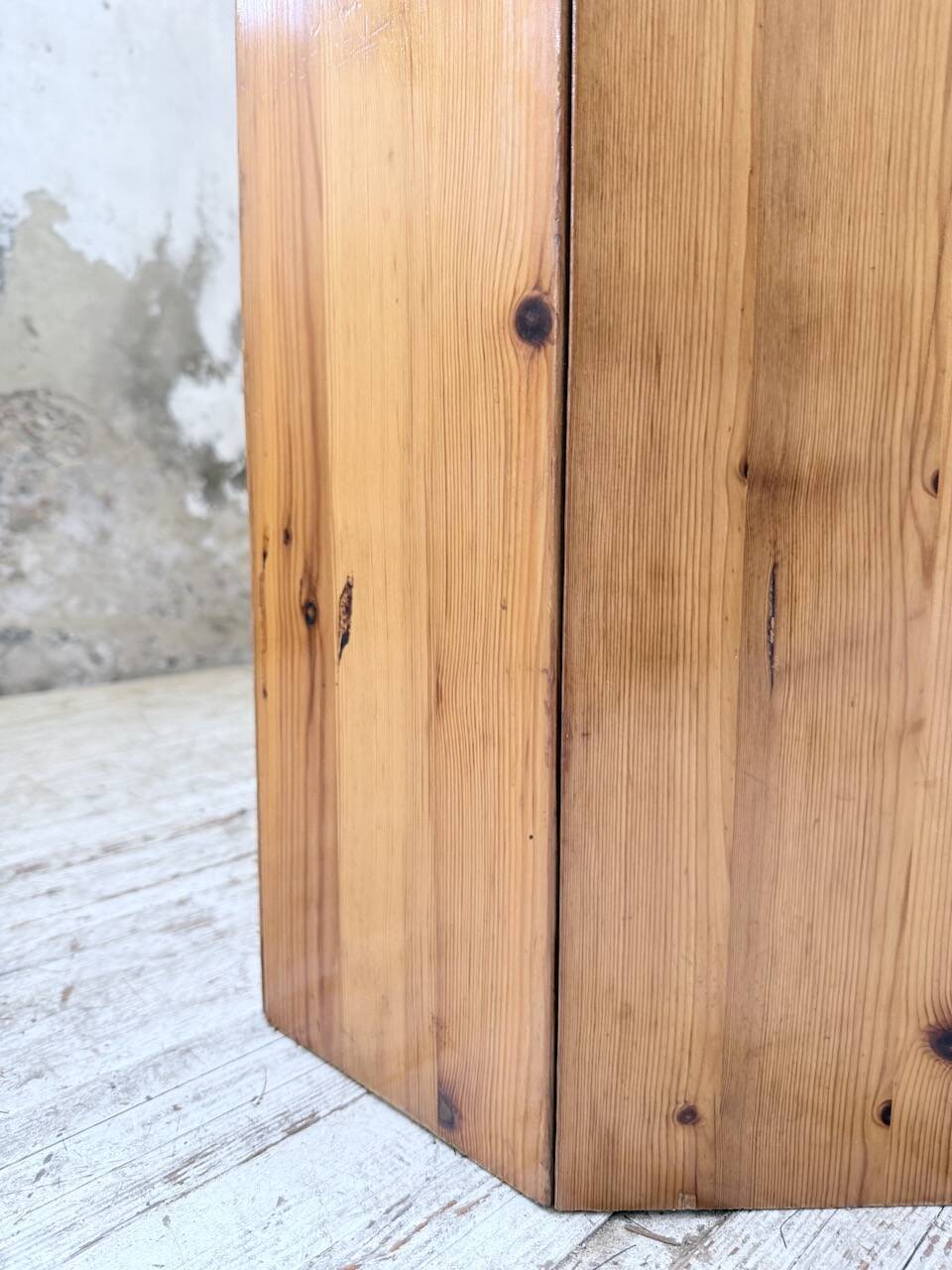 Hexagonal console table guéridon Regain pine 1970