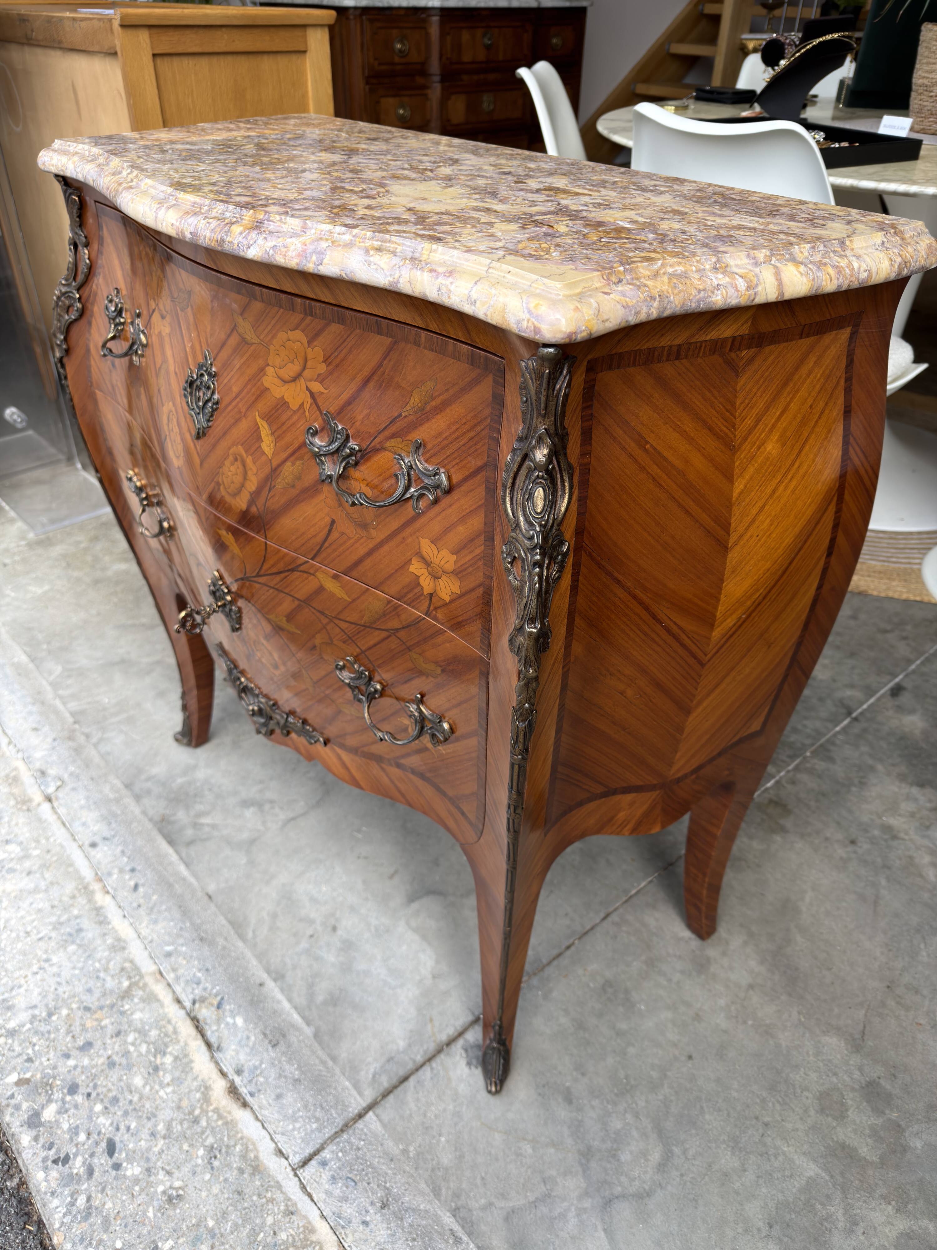 Curved Louis XV style commode with marquetry, marble top.
