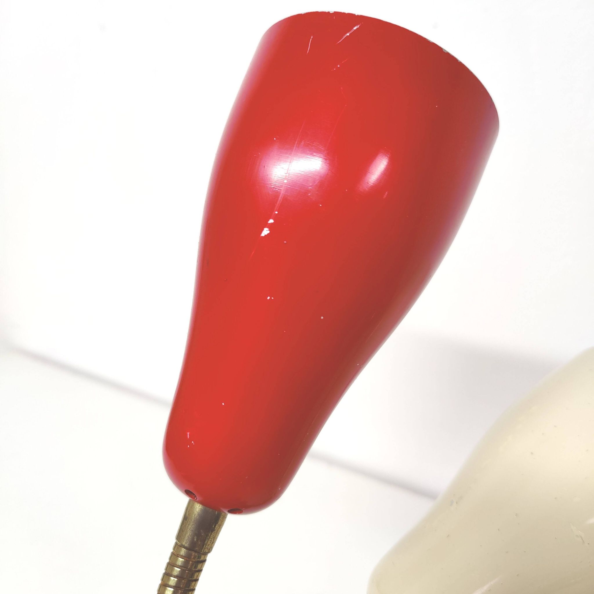 Double adjustable wall light from the 50s in brass and red and cream metal