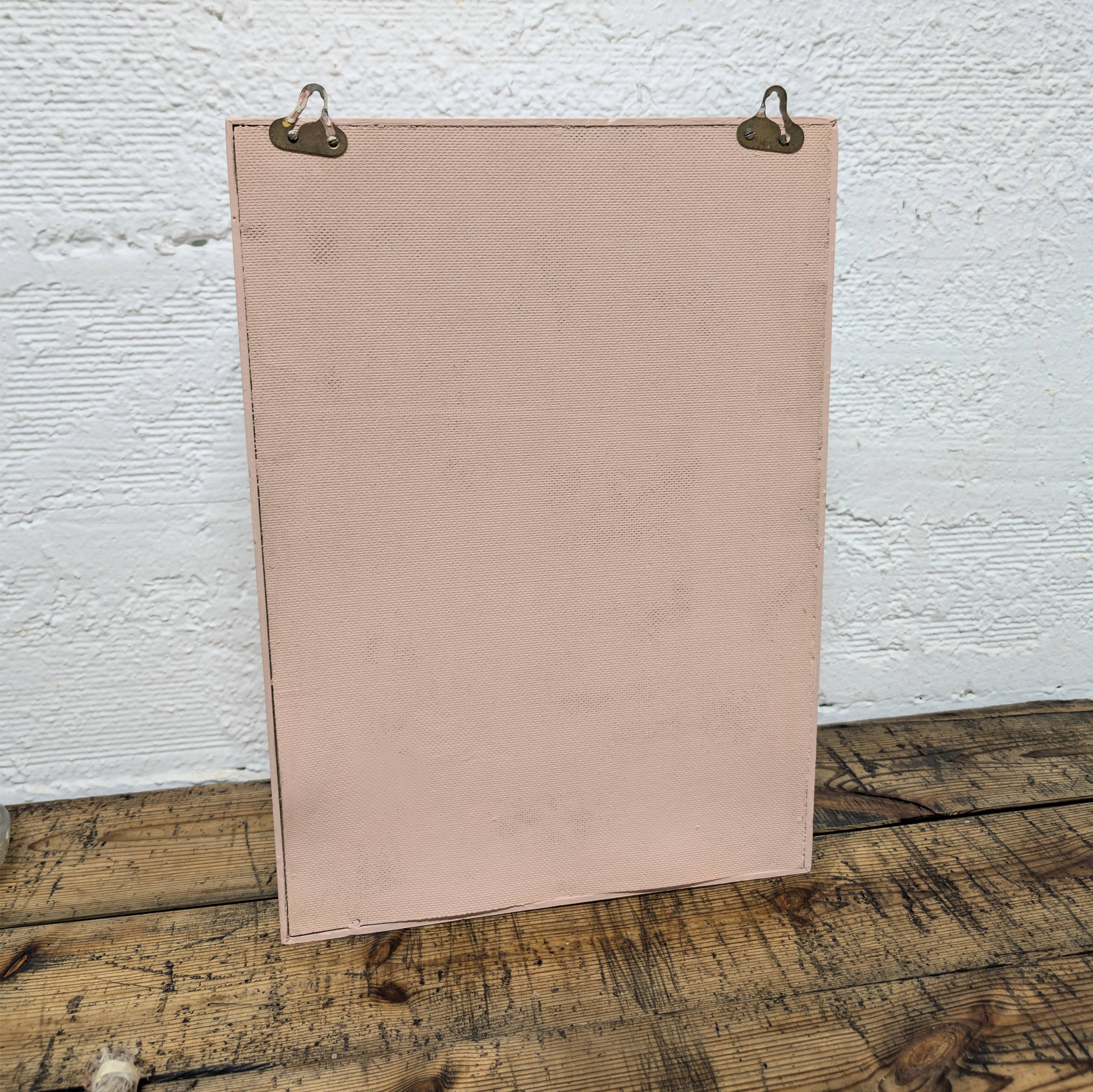 Petite armoire de toilette rose