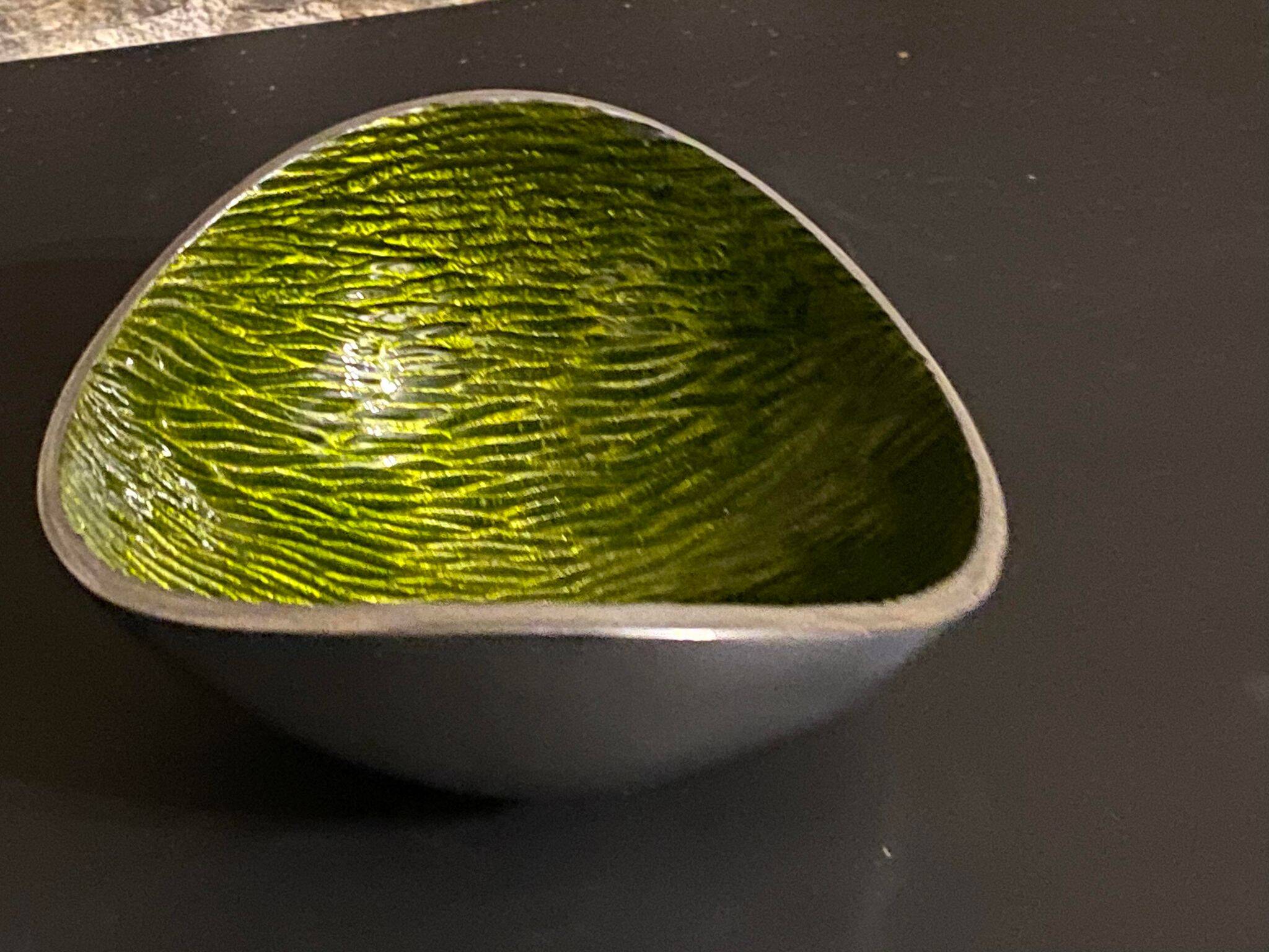 Metal pocket tray, green enameled interior