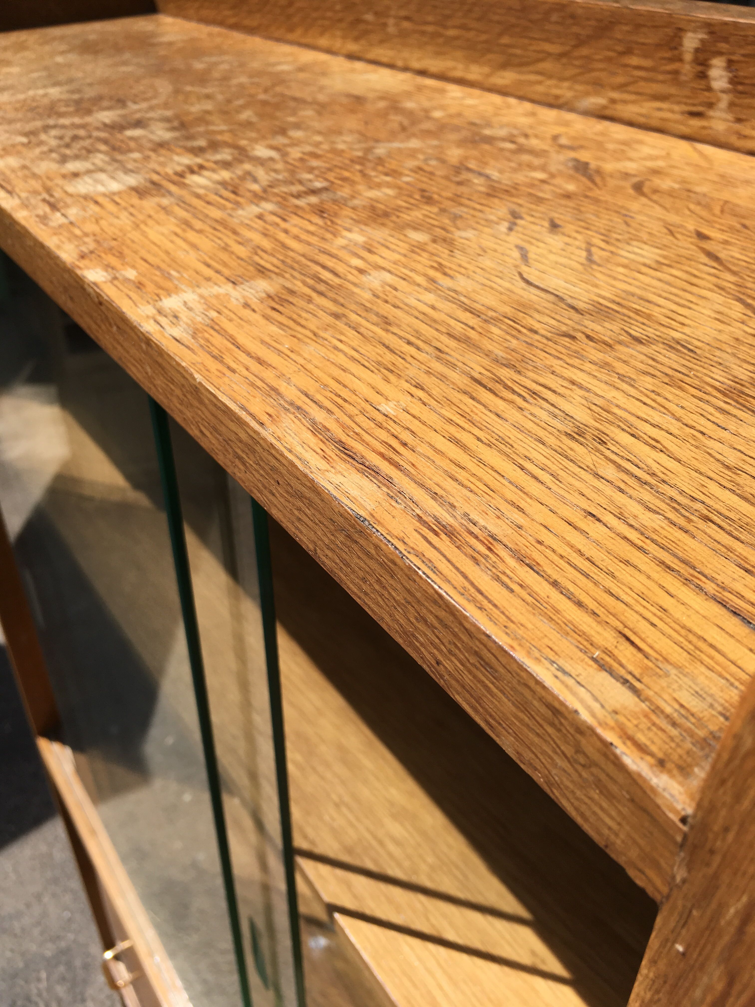 Showcase vintage buffet