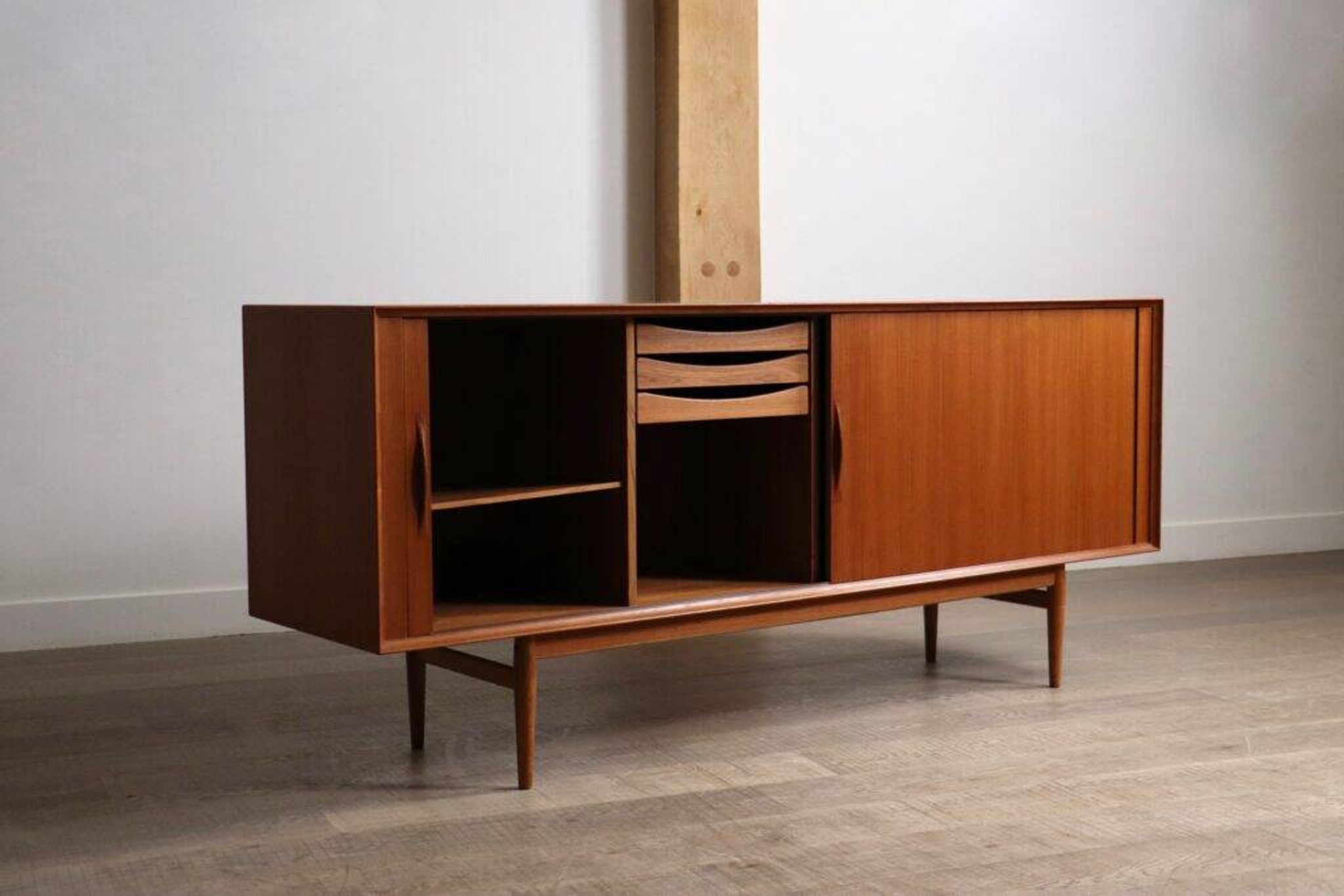 Buffet Arne Vodder Modèle 75 pour Sibast Mobler années 1960.