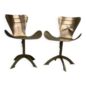 2 chaises en acier