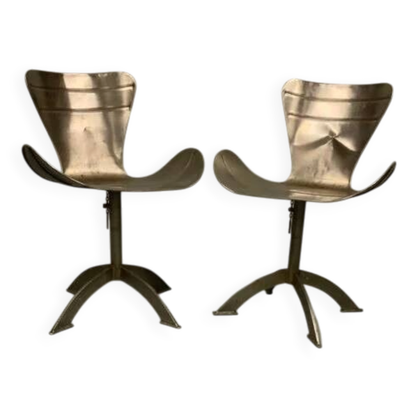 2 chaises en acier