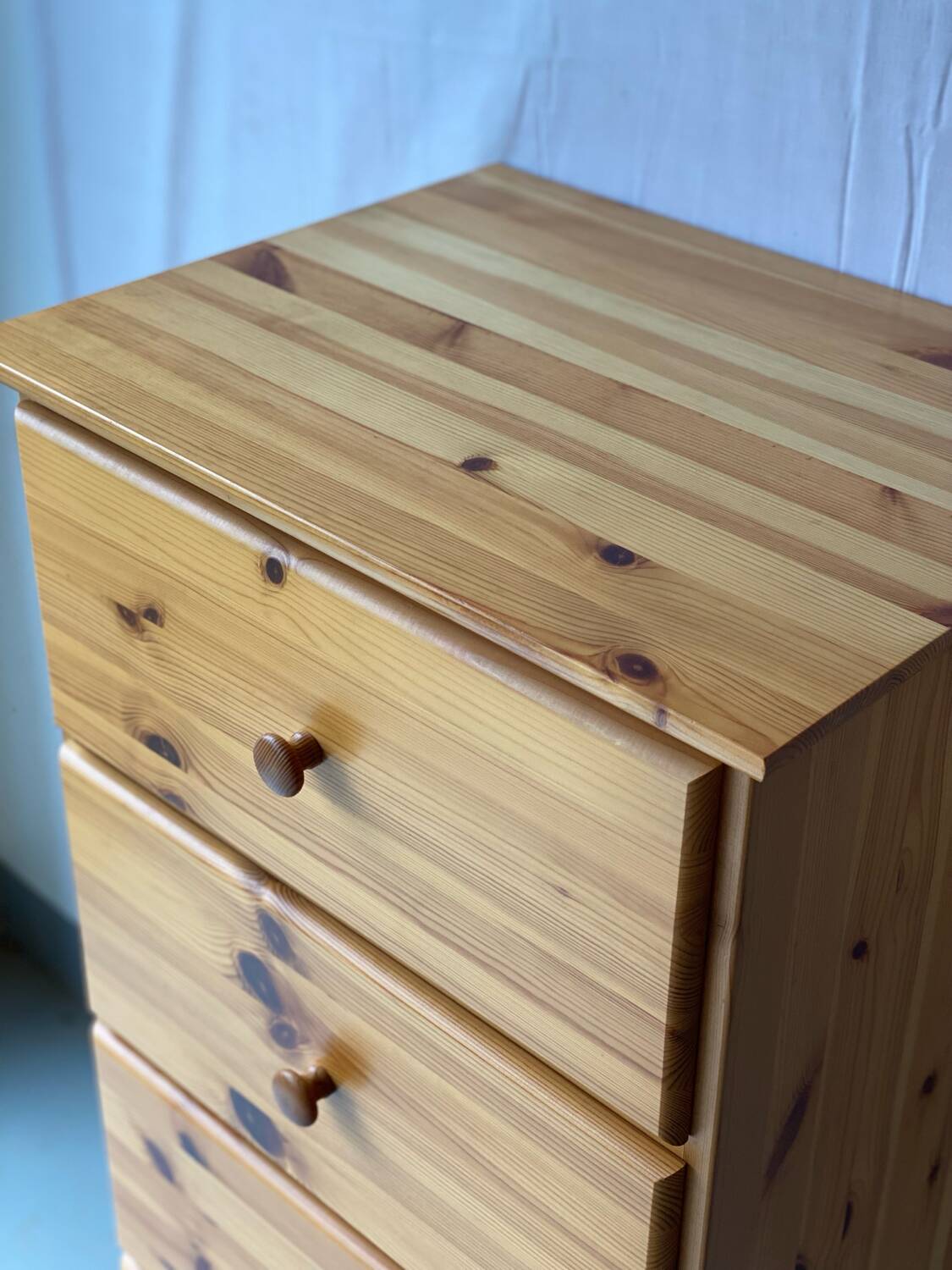 Commode chiffonnier vintage en bois massif pin avec 5 tiroirs