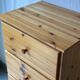 Commode chiffonnier vintage en bois massif pin avec 5 tiroirs