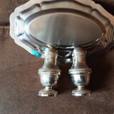 Metal salt and pepper shaker set