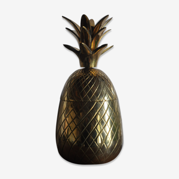 Pineapple brass