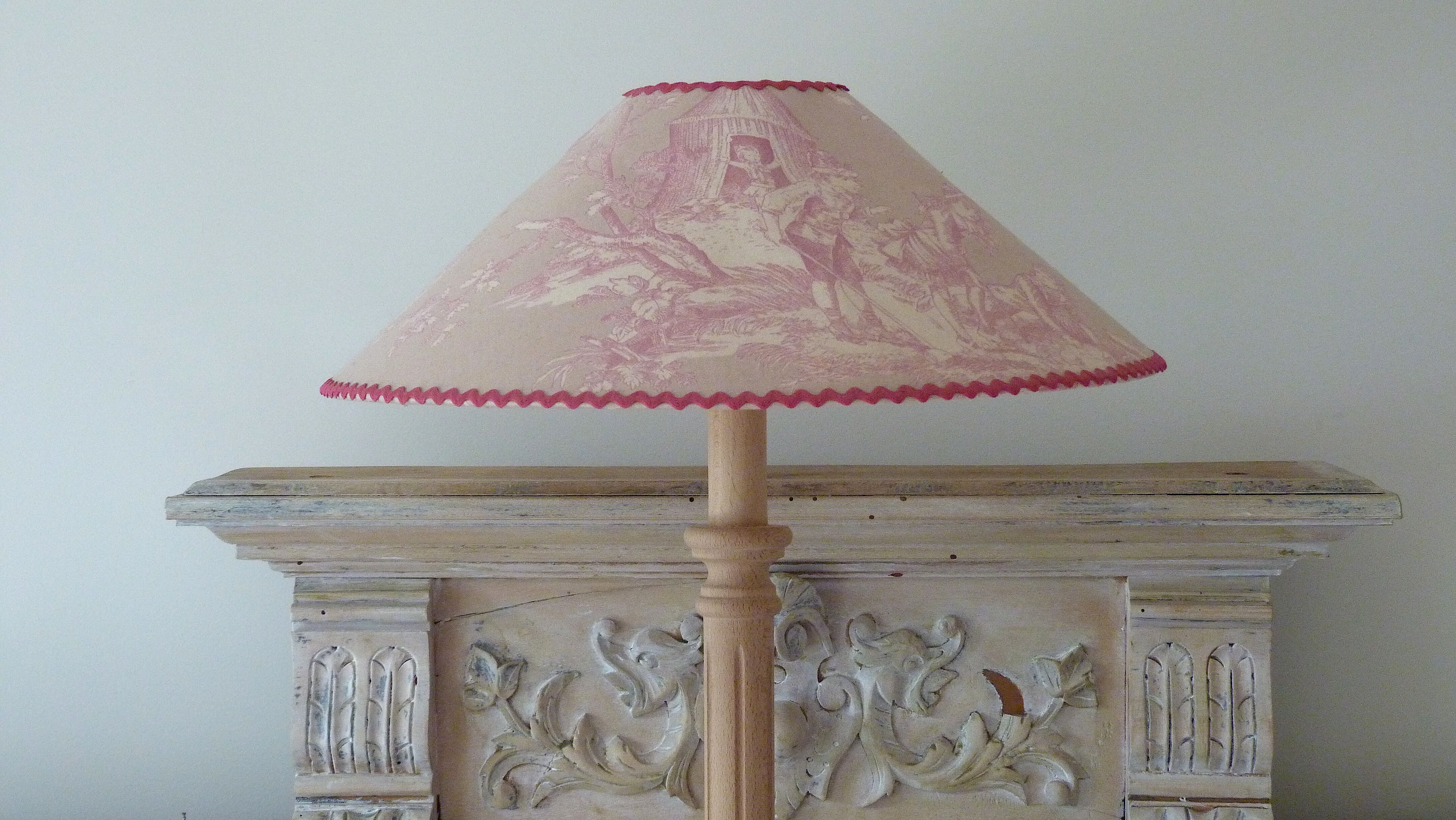 Lamp to put foot wood lampshade canvas of Jouy