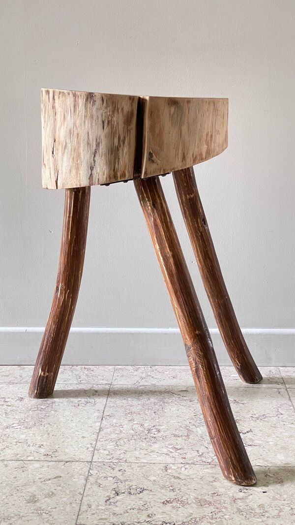 Tabouret tripode brutaliste rondin vintage
