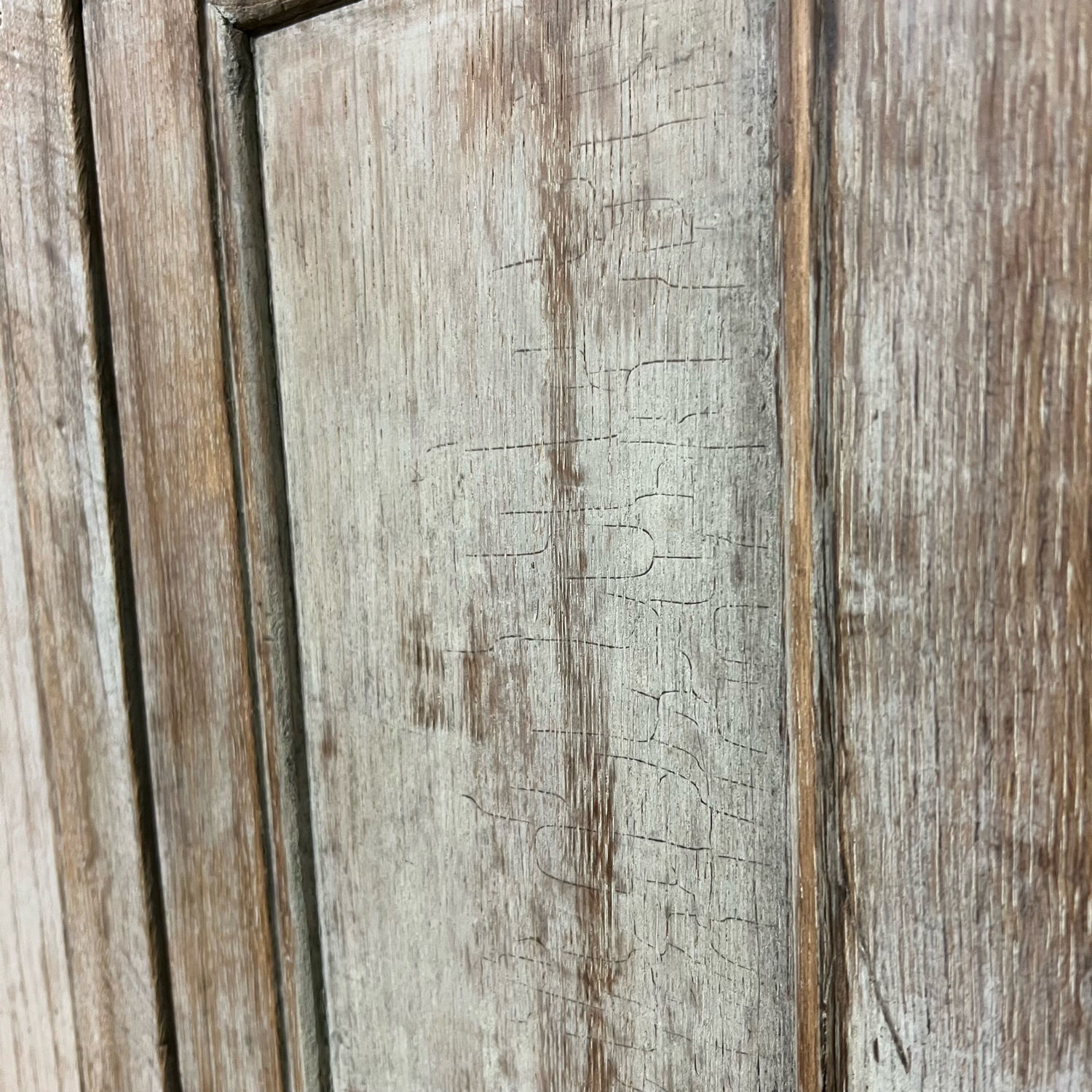 Old shutters in patinated chene