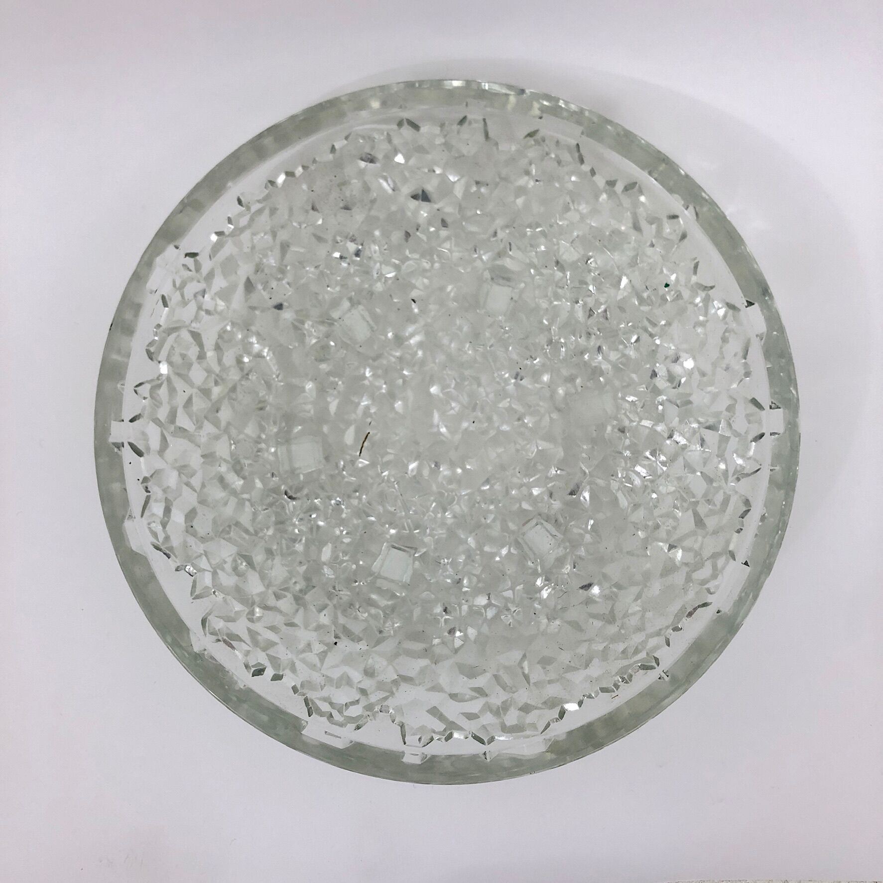 Large glass fruit cut