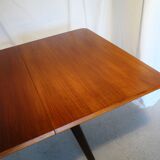 Scandinavian extendable rectangular table