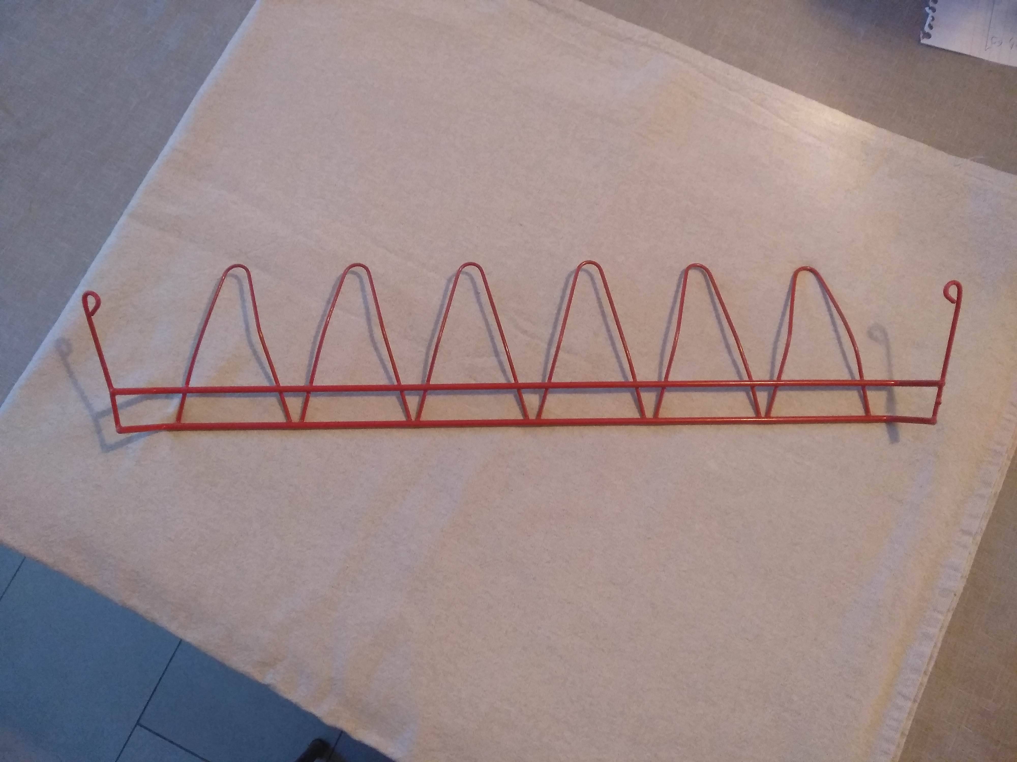 Red wire coat/shoe rack