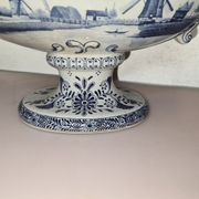 Jardinière en faïence Delft avec décor de moulins