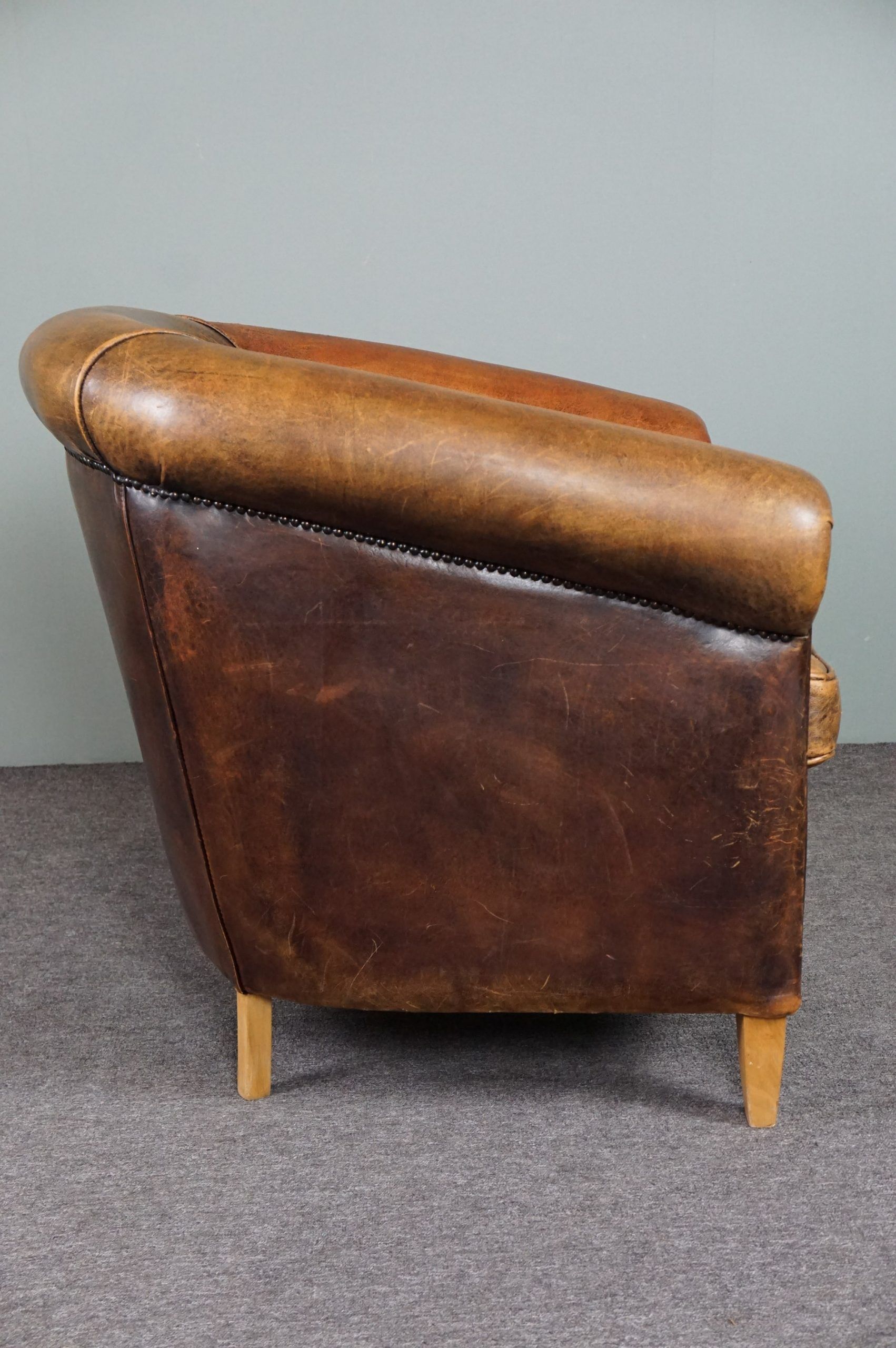Fauteuil club en cuir de mouton