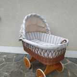 Rattan wicker cradle / pram