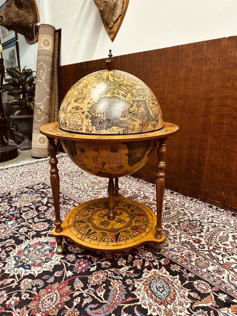 Classic Italian Drink Globe