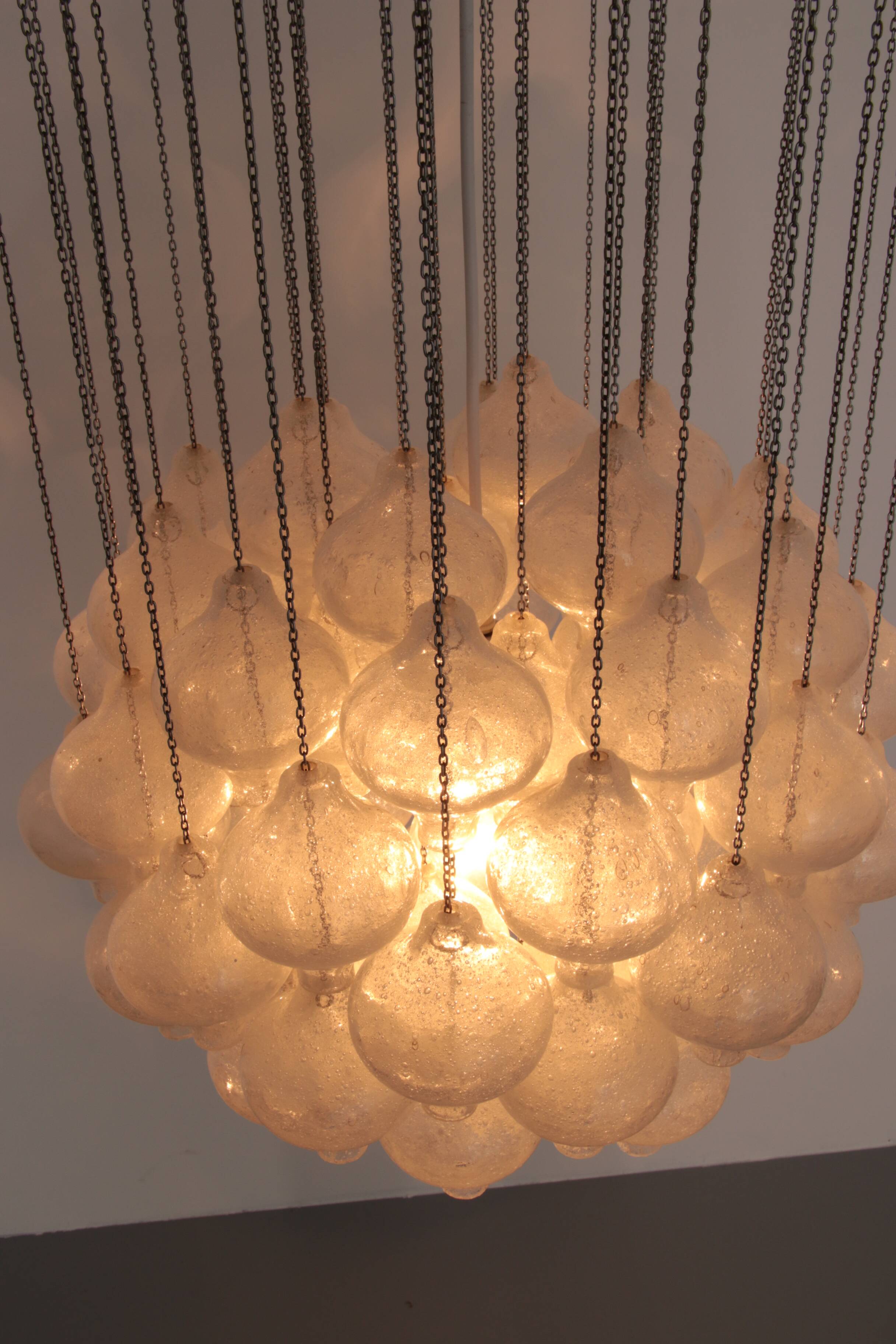 Kalmar 'Tulipan' Chandelier Pendant Light, Blown Glass, 1970