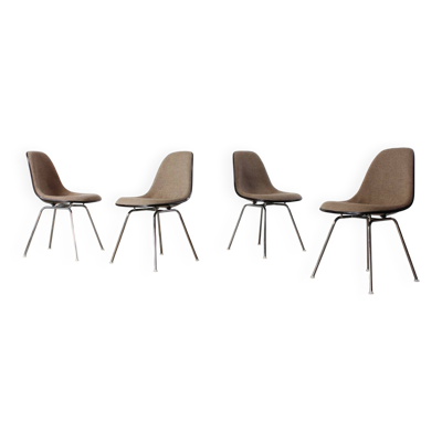 Ensemble de 4 chaises vintage Eames Vitra Miller design des années 50