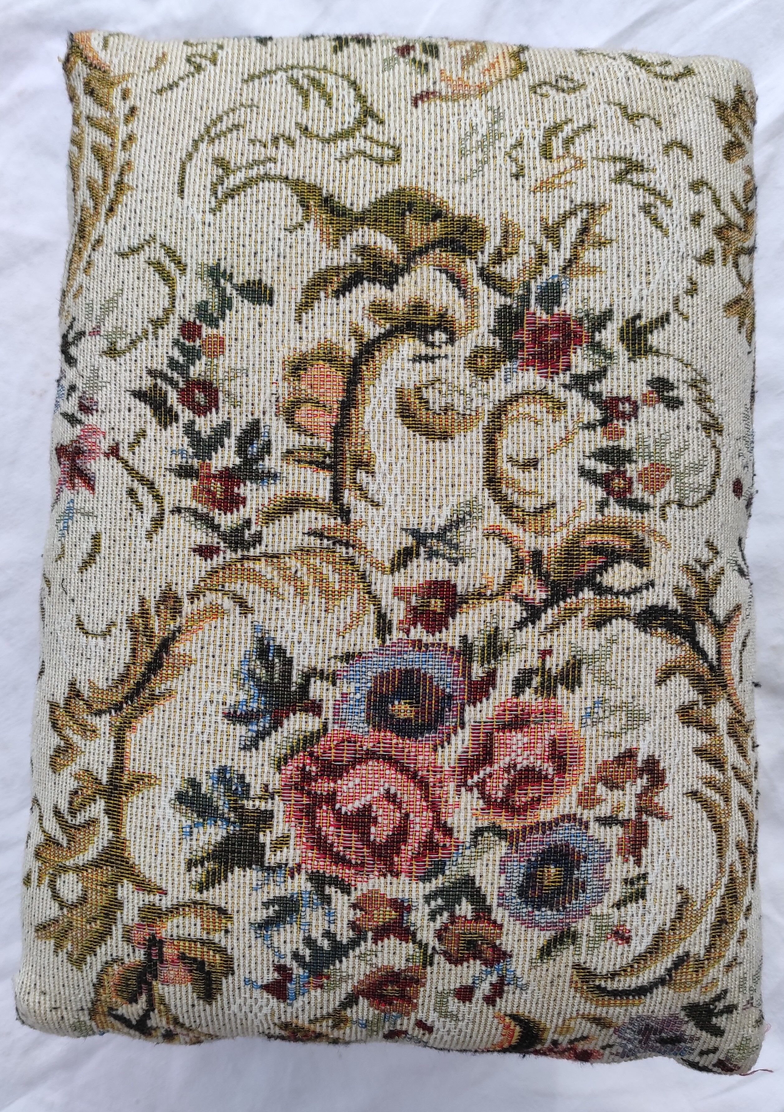 Wooden foot rest with its lid in vintage tapestry