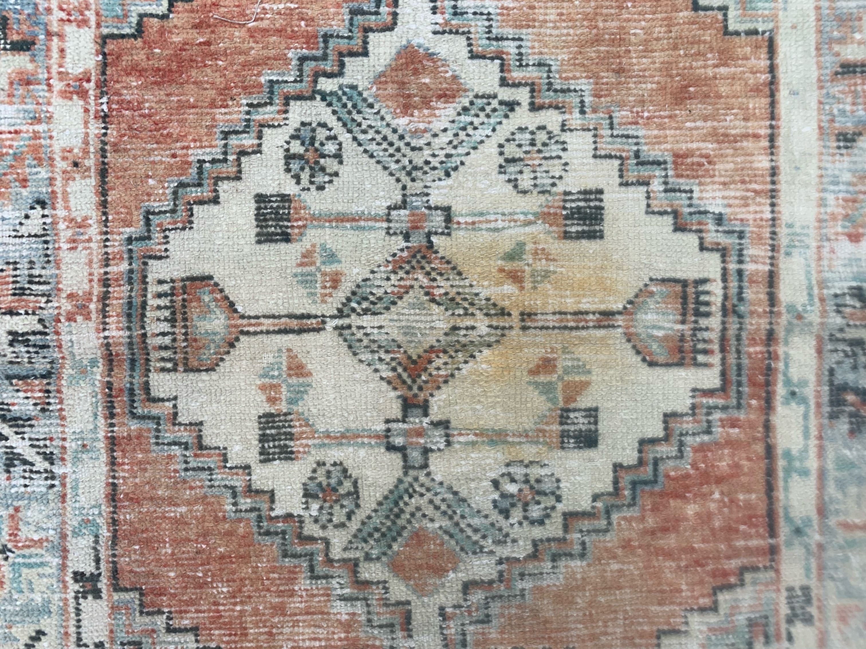 Vintage turkish oushak rug 140x78 cm carpet